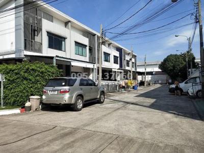 ทาวน์เฮาส์ 2940000 กรุงเทพมหานคร เขตประเวศ