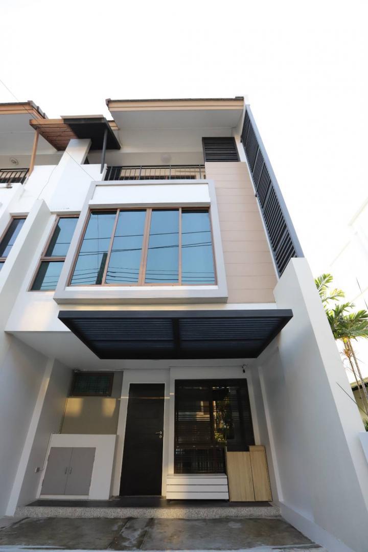 ทาวน์เฮาส์ 49000 กรุงเทพมหานคร เขตพระโขนง บางจาก ทาวน์เฮาส์ 49000 กรุงเทพมหานคร เขตพระโขนง บางจาก