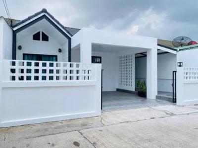 บ้านเดี่ยว 2390000 ชลบุรี ศรีราชา สุรศักดิ์