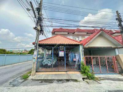 ทาวน์เฮาส์ 1590000 นนทบุรี บางบัวทอง โสนลอย