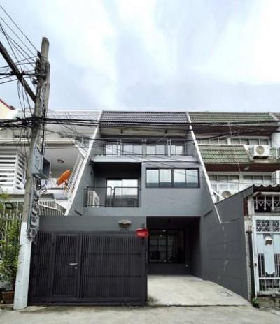 ทาวน์เฮาส์ 15200000 กรุงเทพมหานคร เขตวัฒนา คลองตันเหนือ