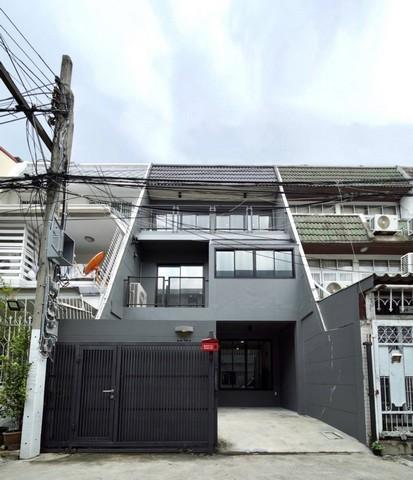 ทาวน์เฮาส์ 15200000 กรุงเทพมหานคร เขตวัฒนา คลองตันเหนือ ทาวน์เฮาส์ 15200000 กรุงเทพมหานคร เขตวัฒนา คลองตันเหนือ