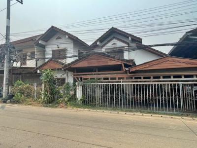 ทาวน์เฮาส์ 3274000 ลำพูน เมืองลำพูน บ้านกลาง