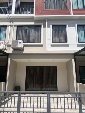ทาวน์เฮาส์ 15000 กรุงเทพมหานคร เขตลาดกระบัง ทับยาว