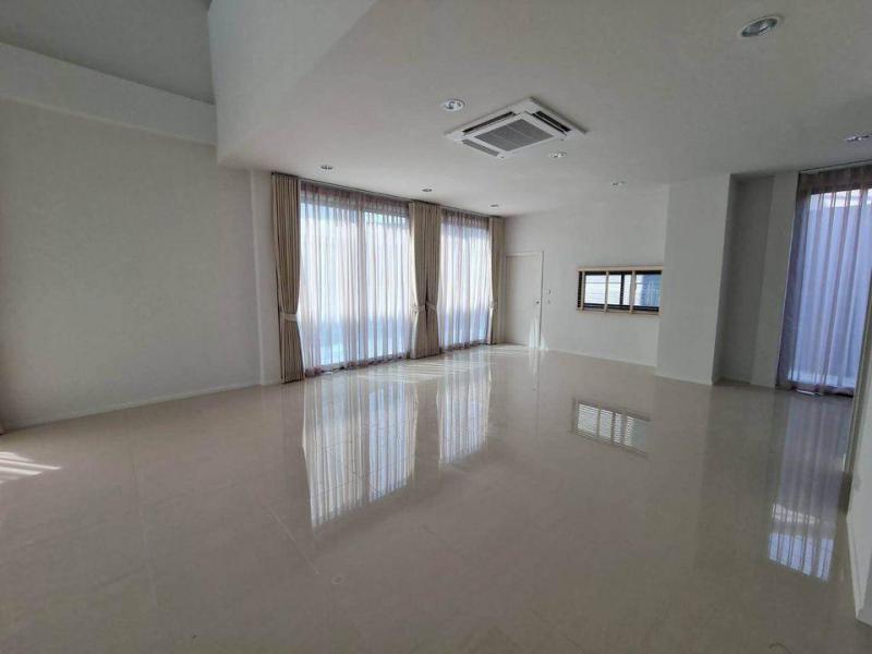 ทาวน์เฮาส์ 64000 กรุงเทพมหานคร เขตดอนเมือง สีกัน ทาวน์เฮาส์ 64000 กรุงเทพมหานคร เขตดอนเมือง สีกัน