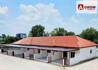 ทาวน์เฮาส์ 1400000 ชลบุรี พานทอง มาบโป่ง
