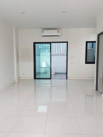 ทาวน์เฮาส์ 32000 กรุงเทพมหานคร เขตลาดพร้าว ลาดพร้าว ทาวน์เฮาส์ 32000 กรุงเทพมหานคร เขตลาดพร้าว ลาดพร้าว