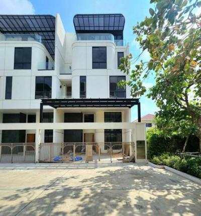 ทาวน์เฮาส์ 32000000 กรุงเทพมหานคร เขตยานนาวา บางโพงพาง