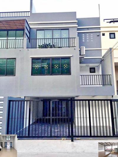 ทาวน์เฮาส์ 34999 กรุงเทพมหานคร เขตจตุจักร ลาดยาว