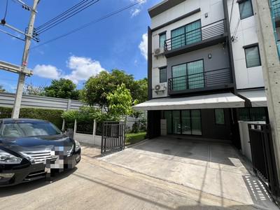 ทาวน์เฮาส์ 6419000 นนทบุรี บางบัวทอง บางรักใหญ่ ทาวน์เฮาส์ 6419000 นนทบุรี บางบัวทอง บางรักใหญ่
