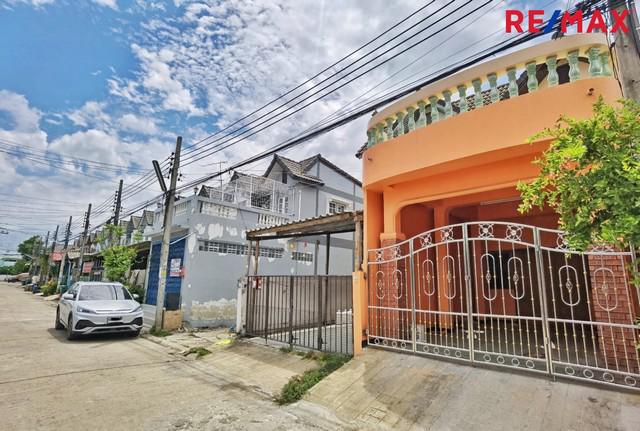 ทาวน์เฮาส์ 6500 กรุงเทพมหานคร เขตบางขุนเทียน ท่าข้าม ทาวน์เฮาส์ 6500 กรุงเทพมหานคร เขตบางขุนเทียน ท่าข้าม