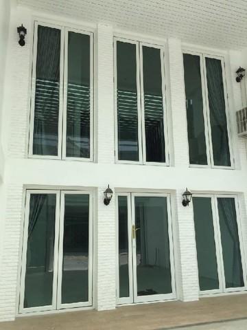 อาคารพาณิชย์ 35000 กรุงเทพมหานคร เขตพระโขนง บางจาก อาคารพาณิชย์ 35000 กรุงเทพมหานคร เขตพระโขนง บางจาก
