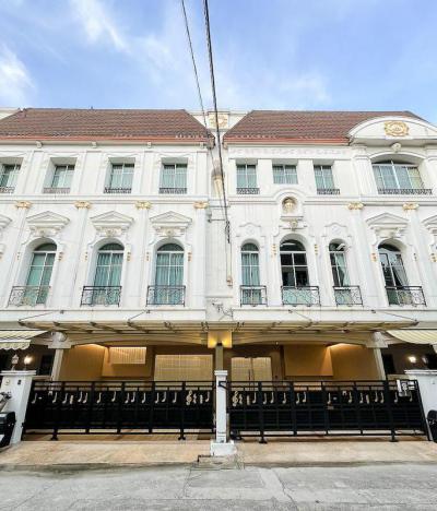 ทาวน์เฮาส์ 135550 กรุงเทพมหานคร เขตยานนาวา บางโพงพาง