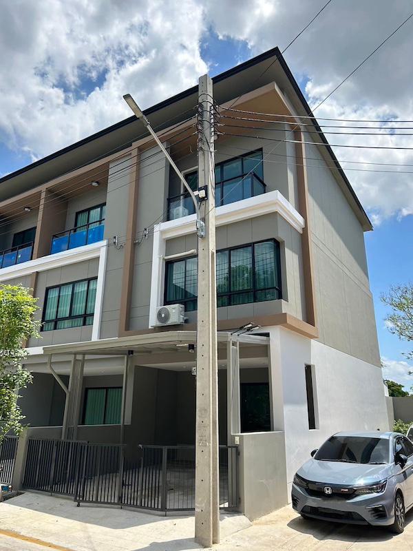 ทาวน์เฮาส์ 49000 กรุงเทพมหานคร เขตบางเขน ท่าแร้ง ทาวน์เฮาส์ 49000 กรุงเทพมหานคร เขตบางเขน ท่าแร้ง