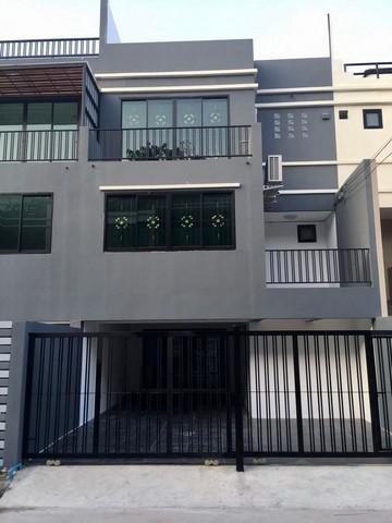ทาวน์เฮาส์ 40000 กรุงเทพมหานคร เขตจตุจักร ลาดยาว