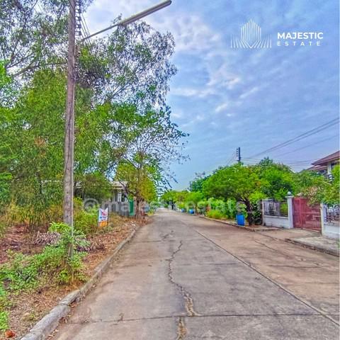 ที่ดิน 2652000 ปทุมธานี เมืองปทุมธานี หลักหก ที่ดิน 2652000 ปทุมธานี เมืองปทุมธานี หลักหก