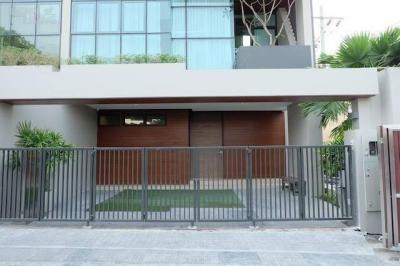 ทาวน์เฮาส์ 140000 กรุงเทพมหานคร เขตวัฒนา คลองตันเหนือ