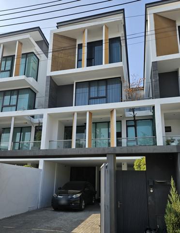 ทาวน์เฮาส์ 22300000 กรุงเทพมหานคร เขตลาดพร้าว ลาดพร้าว