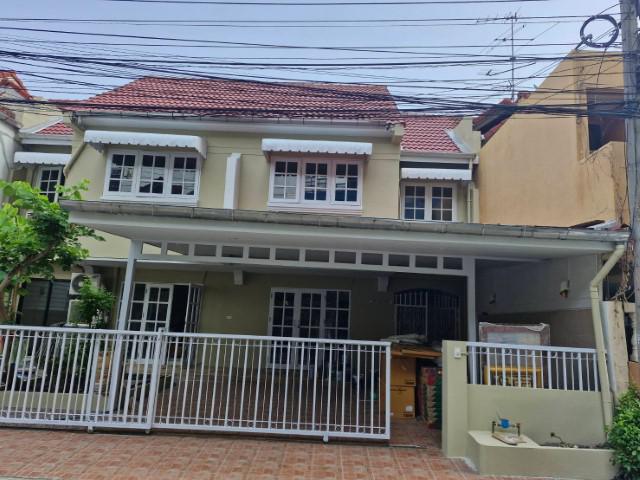 ทาวน์เฮาส์ 45000 กรุงเทพมหานคร เขตพระโขนง บางจาก ทาวน์เฮาส์ 45000 กรุงเทพมหานคร เขตพระโขนง บางจาก