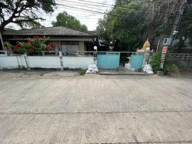 ที่ดิน 23000000 กรุงเทพมหานคร เขตพระโขนง บางจาก ที่ดิน 23000000 กรุงเทพมหานคร เขตพระโขนง บางจาก
