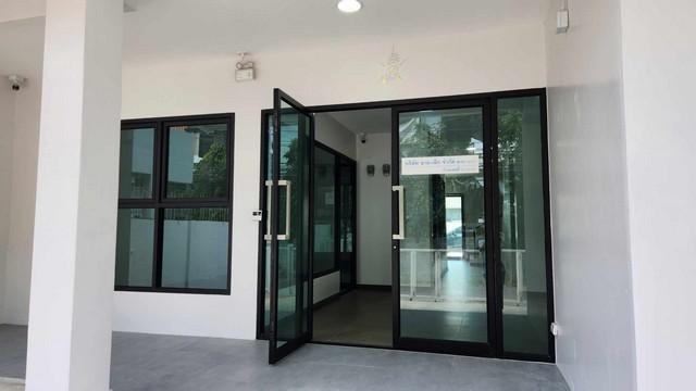 สำนักงาน 180000 กรุงเทพมหานคร เขตจตุจักร ลาดยาว