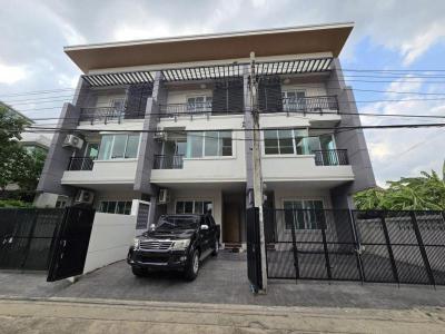 สำนักงาน 100000 กรุงเทพมหานคร เขตลาดพร้าว ลาดพร้าว