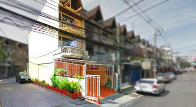 อาคารพาณิชย์ 22998 กรุงเทพมหานคร เขตจตุจักร ลาดยาว