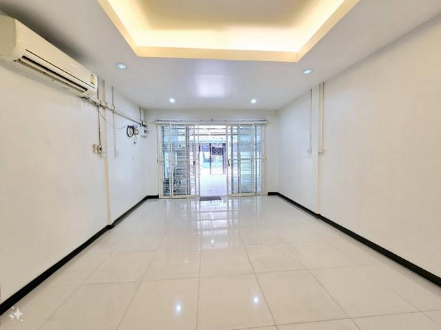 ทาวน์เฮาส์ 3600000 กรุงเทพมหานคร เขตบางซื่อ บางซื่อ ทาวน์เฮาส์ 3600000 กรุงเทพมหานคร เขตบางซื่อ บางซื่อ