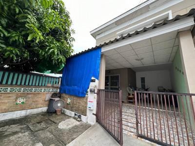ทาวน์เฮาส์ 2200000 ปทุมธานี เมืองปทุมธานี บางพูน