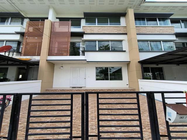 ทาวน์เฮาส์ 3490000 กรุงเทพมหานคร เขตบางกะปิ คลองจั่น ทาวน์เฮาส์ 3490000 กรุงเทพมหานคร เขตบางกะปิ คลองจั่น