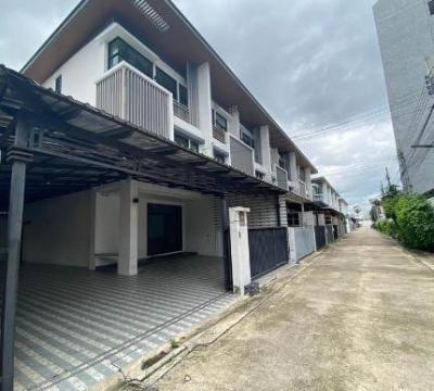 ทาวน์เฮาส์ 35000 กรุงเทพมหานคร เขตจตุจักร ลาดยาว