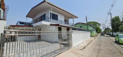 บ้านเดี่ยว 55000 กรุงเทพมหานคร เขตลาดพร้าว จรเข้บัว