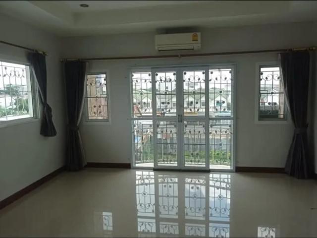ทาวน์เฮาส์ 33000 กรุงเทพมหานคร เขตลาดพร้าว ลาดพร้าว ทาวน์เฮาส์ 33000 กรุงเทพมหานคร เขตลาดพร้าว ลาดพร้าว