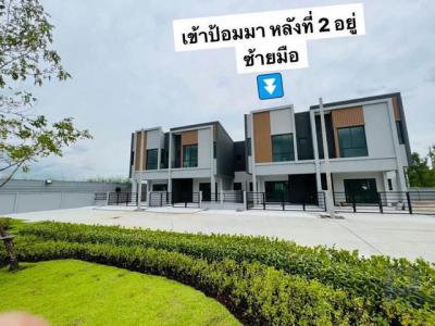 ทาวน์เฮาส์ 42000 กรุงเทพมหานคร เขตบางนา บางนา