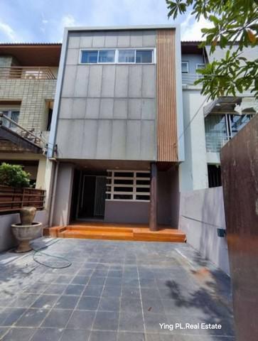 ทาวน์เฮาส์ 8250000 กรุงเทพมหานคร เขตจตุจักร ลาดยาว