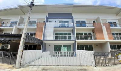 ทาวน์เฮาส์ 4227000 กรุงเทพมหานคร เขตบางเขน ท่าแร้ง