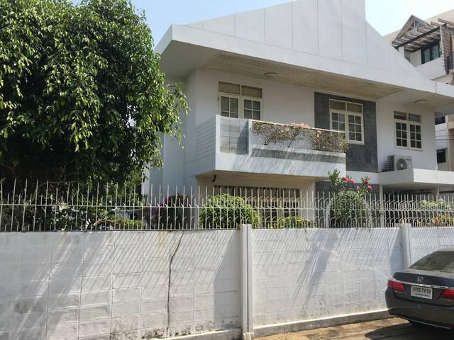 บ้านเดี่ยว 49000000 กรุงเทพมหานคร เขตสาทร ทุ่งมหาเมฆ บ้านเดี่ยว 49000000 กรุงเทพมหานคร เขตสาทร ทุ่งมหาเมฆ