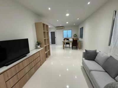 ทาวน์เฮาส์ 27000 กรุงเทพมหานคร เขตลาดพร้าว ลาดพร้าว