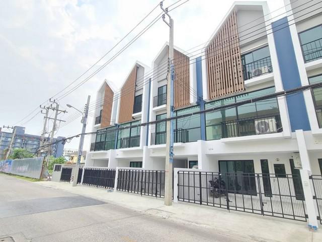 ทาวน์เฮาส์ 38000 กรุงเทพมหานคร เขตบางนา บางนา ทาวน์เฮาส์ 38000 กรุงเทพมหานคร เขตบางนา บางนา