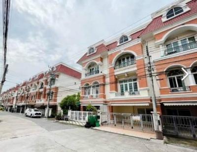 ทาวน์เฮาส์ 28000 กรุงเทพมหานคร เขตลาดพร้าว ลาดพร้าว