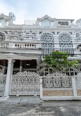 ทาวน์เฮาส์ 55000 กรุงเทพมหานคร เขตวัฒนา คลองตันเหนือ