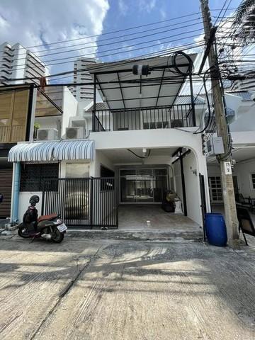 ทาวน์เฮาส์ 50000 กรุงเทพมหานคร เขตวัฒนา คลองตันเหนือ