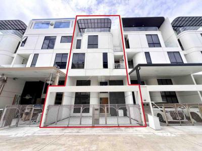 ทาวน์เฮาส์ 31500000 กรุงเทพมหานคร เขตยานนาวา บางโพงพาง