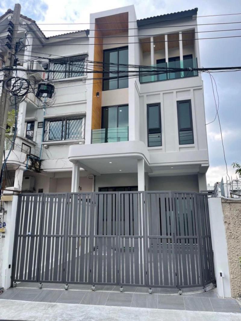 ทาวน์เฮาส์ 12900000 กรุงเทพมหานคร เขตพระโขนง บางจาก ทาวน์เฮาส์ 12900000 กรุงเทพมหานคร เขตพระโขนง บางจาก