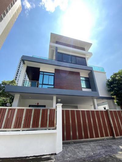 บ้านเดี่ยว 26000000 กรุงเทพมหานคร เขตห้วยขวาง สามเสนนอก