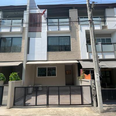 ทาวน์เฮาส์ 4990000 กรุงเทพมหานคร เขตบึงกุ่ม คลองกุ่ม