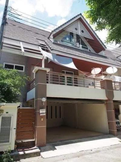 ทาวน์เฮาส์ 48000 กรุงเทพมหานคร เขตลาดพร้าว จรเข้บัว