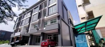 ทาวน์เฮาส์ 18500000 กรุงเทพมหานคร เขตห้วยขวาง สามเสนนอก
