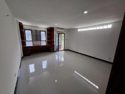 ทาวน์เฮาส์ 25000 กรุงเทพมหานคร เขตลาดพร้าว ลาดพร้าว