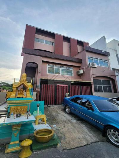 ทาวน์เฮาส์ 26000 กรุงเทพมหานคร เขตวังทองหลาง วังทองหลาง